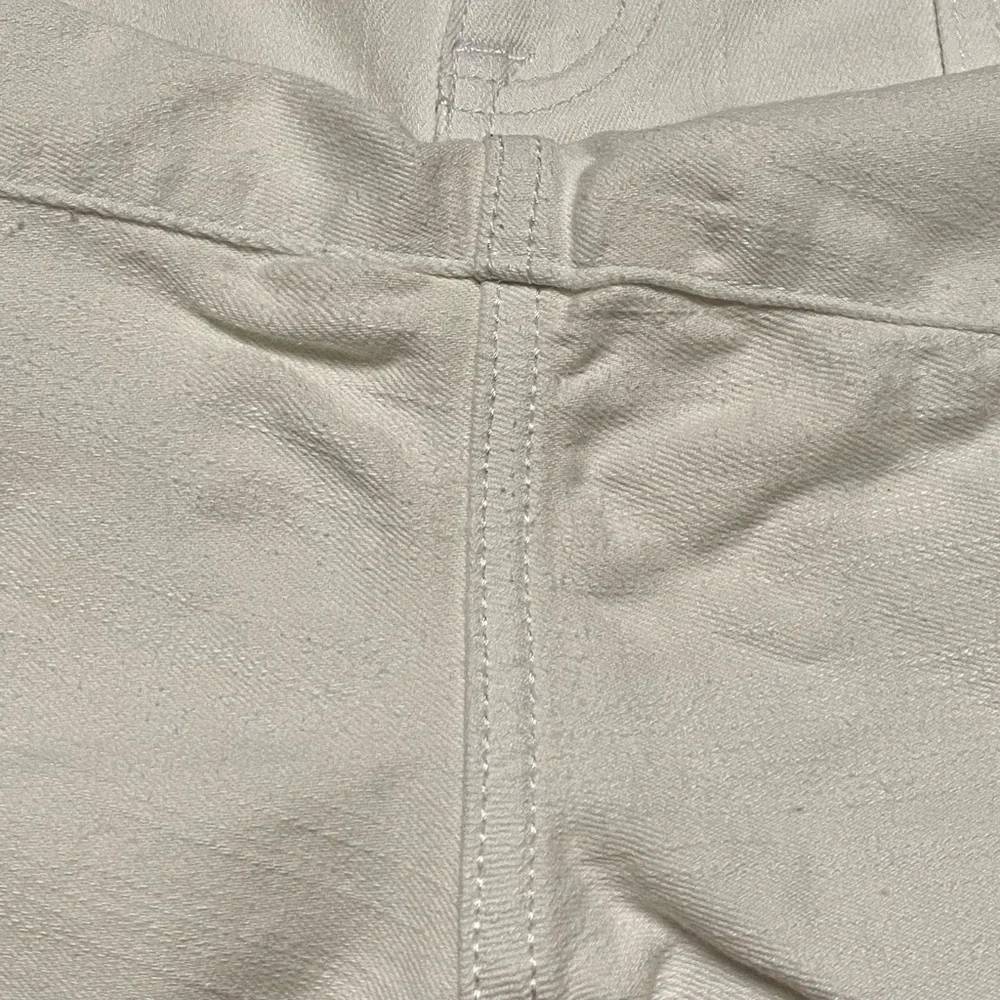 Torrid Jean Shorts Women’s 20 White Denim Distressed Casual Plus Size